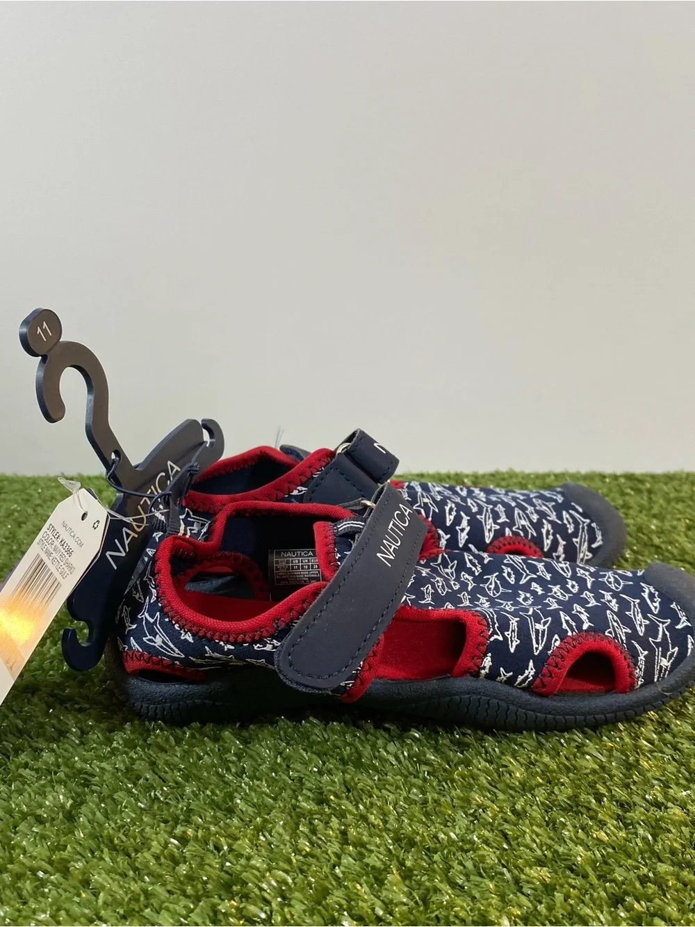 Nautica Water Shoes Little Kids Boys Girls Size 11 Blue Red Sharks Closed Toe